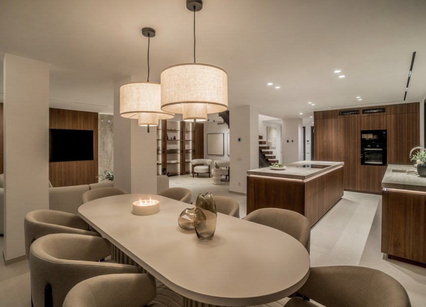 Resale - House - Semi-Detached House - Marbella - Nueva Andalucia