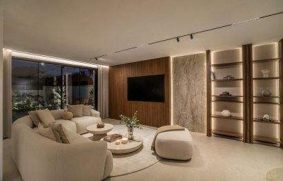 Resale - House - Semi-Detached House - Marbella - Nueva Andalucia