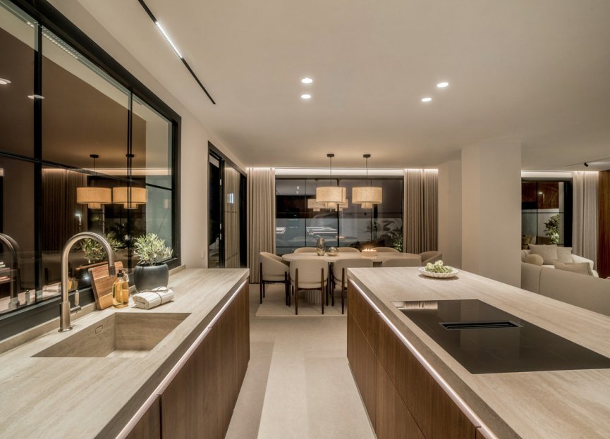 Resale - House - Semi-Detached House - Marbella - Nueva Andalucia