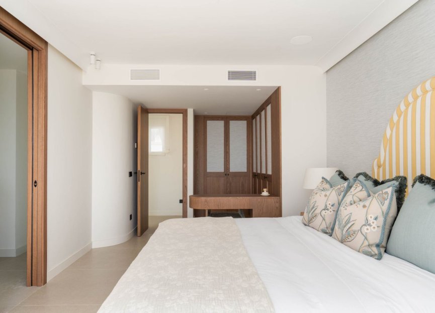 Reventa - House - Semi-Detached House - Marbella - The Golden Mile