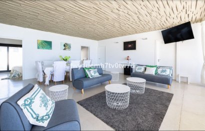 Resale - House - Detached Villa - Benalmádena - Benalmadena Centro