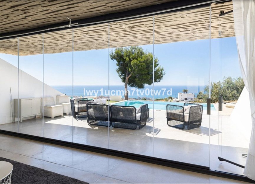 Resale - House - Detached Villa - Benalmádena - Benalmadena Centro