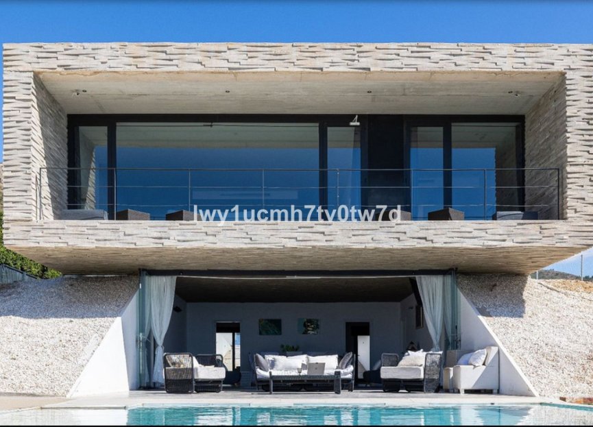 Resale - House - Detached Villa - Benalmádena - Benalmadena Centro