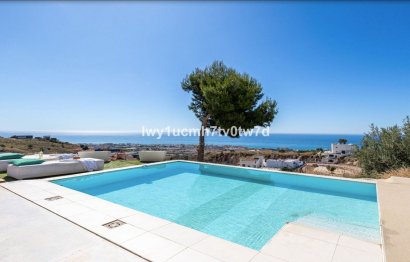 Resale - House - Detached Villa - Benalmádena - Benalmadena Centro