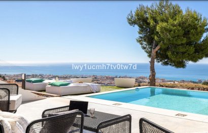 Resale - House - Detached Villa - Benalmádena - Benalmadena Centro