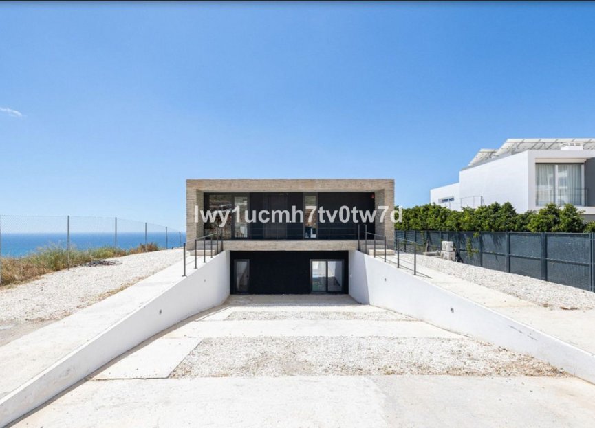 Resale - House - Detached Villa - Benalmádena - Benalmadena Centro