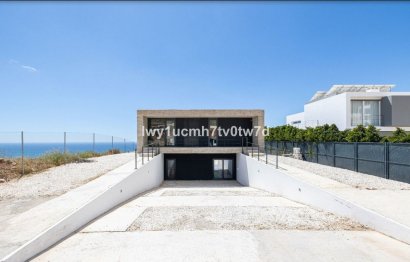 Resale - House - Detached Villa - Benalmádena - Benalmadena Centro