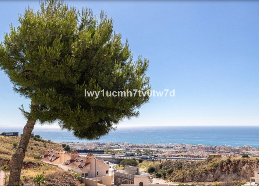 Resale - House - Detached Villa - Benalmádena - Benalmadena Centro