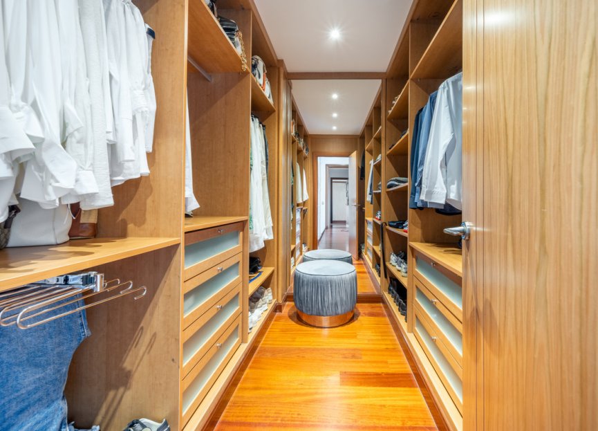 Resale - Apartment - Middle Floor Apartment - Marbella - Puerto Banús