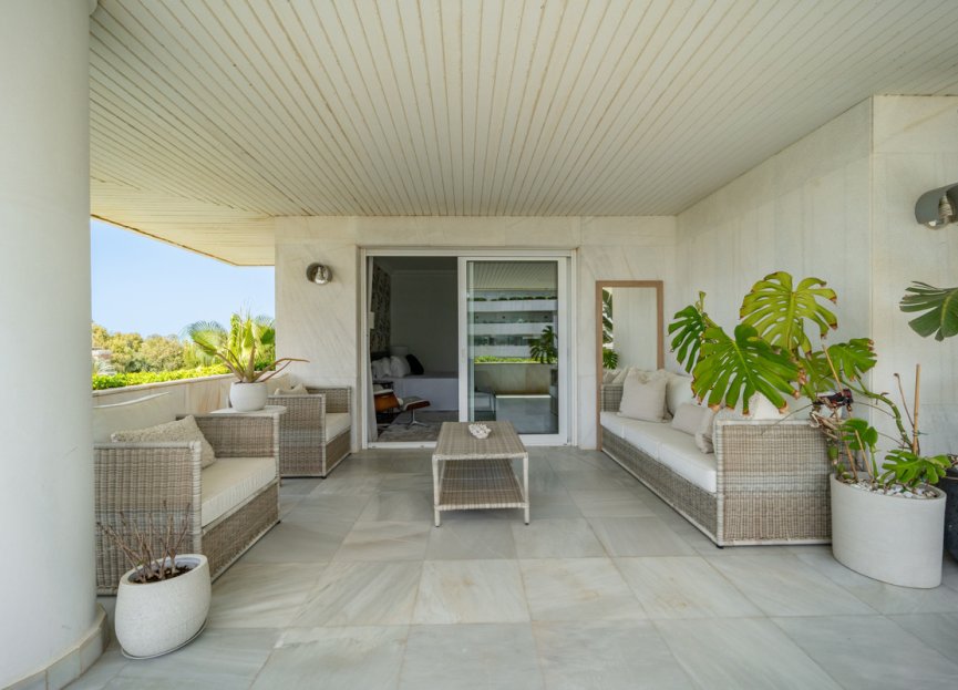 Resale - Apartment - Middle Floor Apartment - Marbella - Puerto Banús