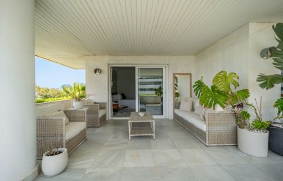 Resale - Apartment - Middle Floor Apartment - Marbella - Puerto Banús