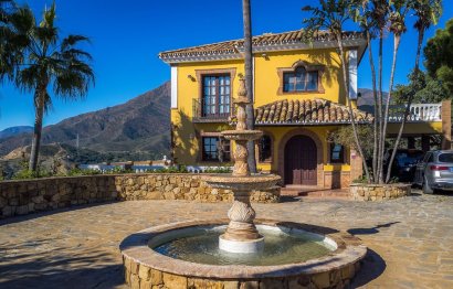 Resale - House - Finca - Cortijo - Estepona - Estepona Centro