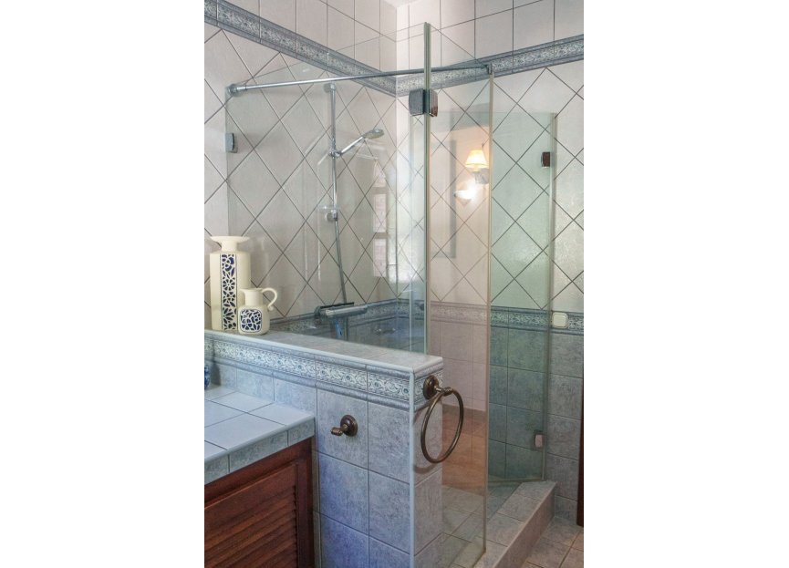 Resale - House - Finca - Cortijo - Estepona - Estepona Centro