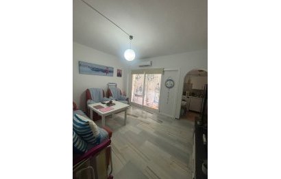 Resale - Apartment - Middle Floor Apartment - Estepona - Estepona Centro