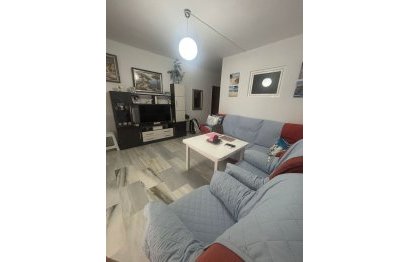 Resale - Apartment - Middle Floor Apartment - Estepona - Estepona Centro