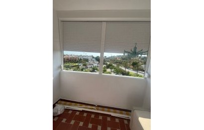 Resale - Apartment - Middle Floor Apartment - Estepona - Estepona Centro