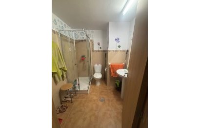 Resale - Apartment - Middle Floor Apartment - Estepona - Estepona Centro