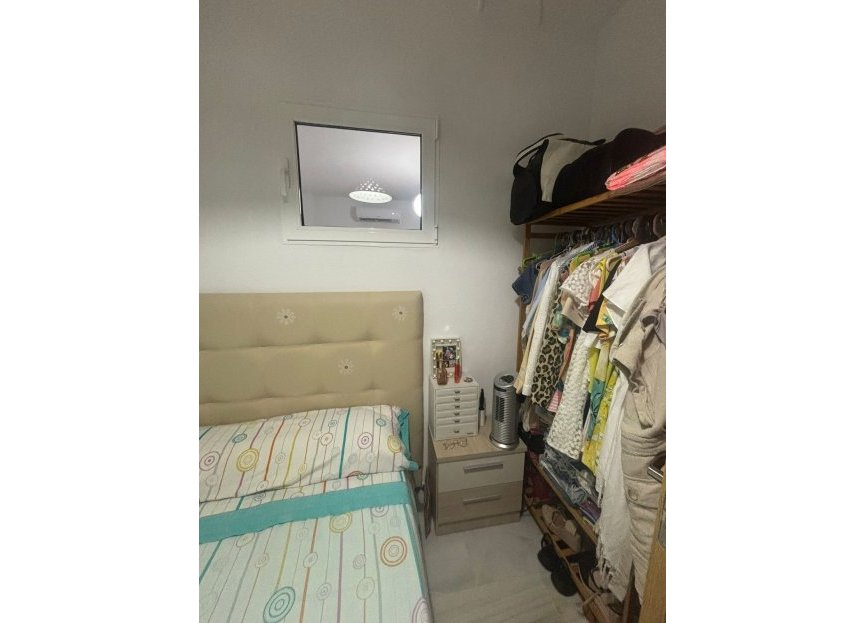 Resale - Apartment - Middle Floor Apartment - Estepona - Estepona Centro