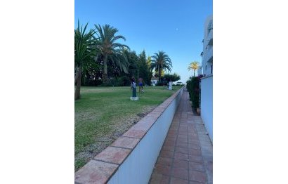Resale - Apartment - Middle Floor Apartment - Estepona - Estepona Centro