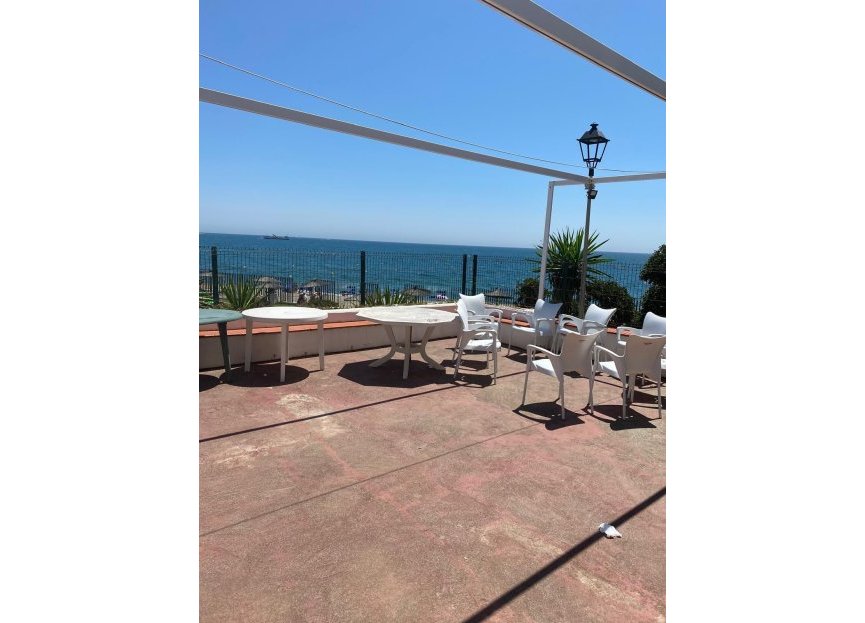 Resale - Apartment - Middle Floor Apartment - Estepona - Estepona Centro