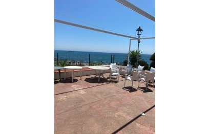 Resale - Apartment - Middle Floor Apartment - Estepona - Estepona Centro