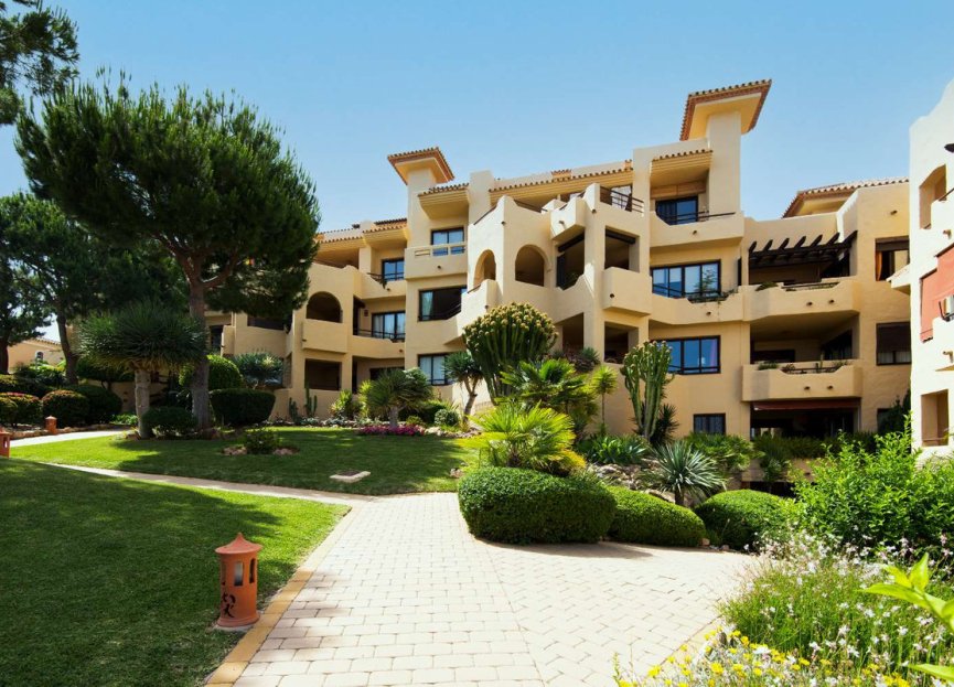 Resale - Apartment - Middle Floor Apartment - Benalmádena - Benalmadena Centro