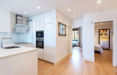 Resale - Apartment - Middle Floor Apartment - Benalmádena - Benalmadena Centro