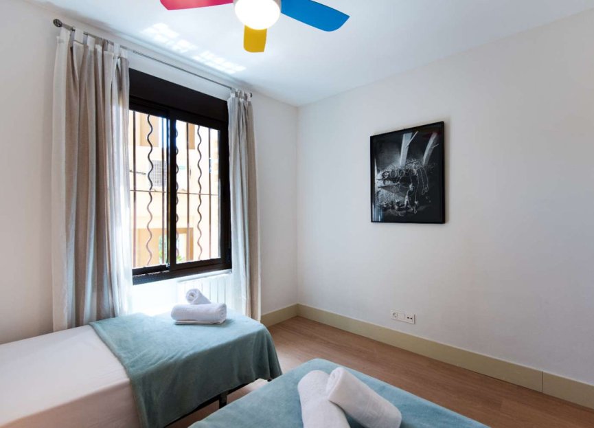 Resale - Apartment - Middle Floor Apartment - Benalmádena - Benalmadena Centro