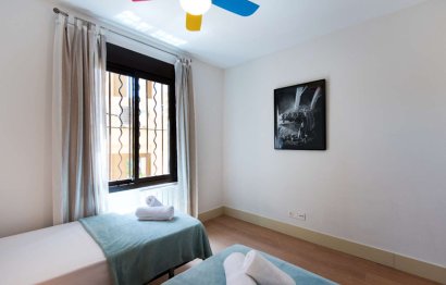 Resale - Apartment - Middle Floor Apartment - Benalmádena - Benalmadena Centro