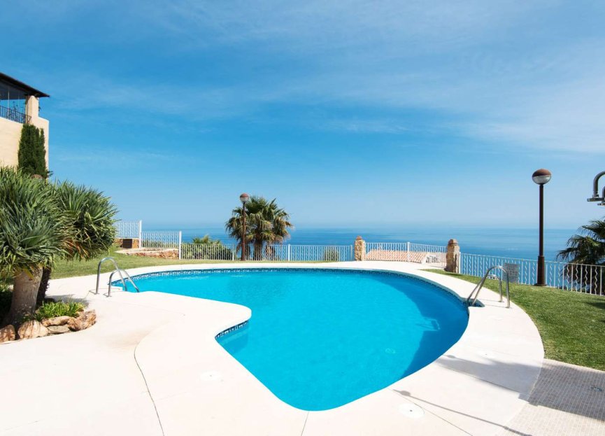 Resale - Apartment - Middle Floor Apartment - Benalmádena - Benalmadena Centro