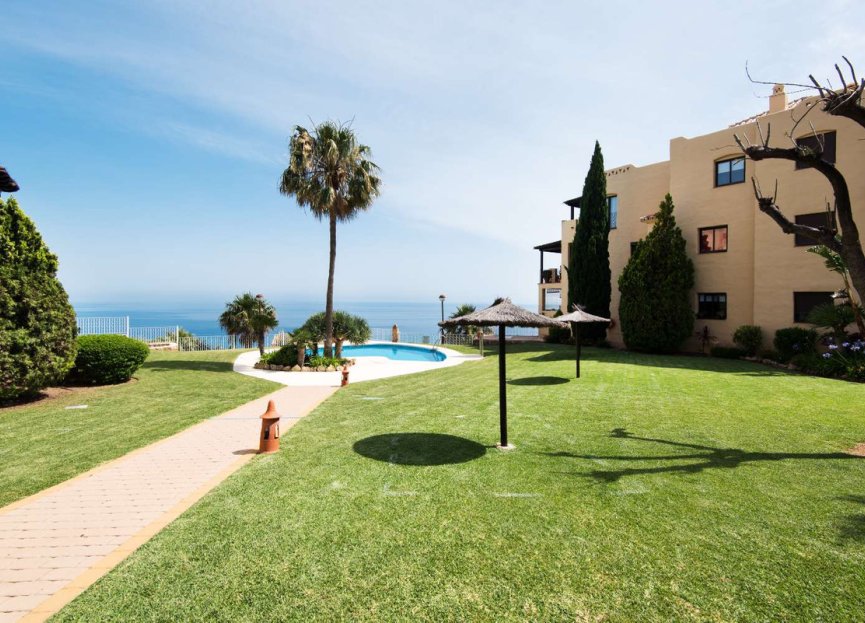 Resale - Apartment - Middle Floor Apartment - Benalmádena - Benalmadena Centro