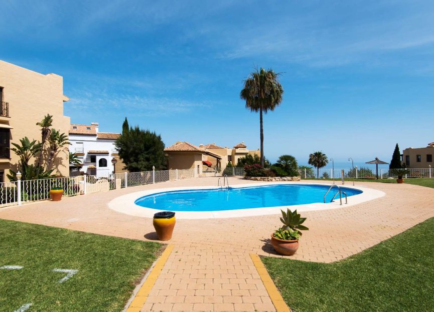 Resale - Apartment - Middle Floor Apartment - Benalmádena - Benalmadena Centro