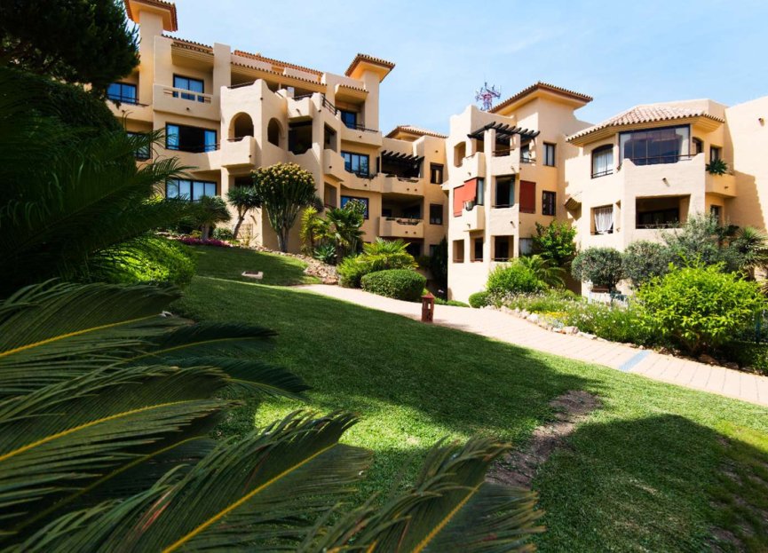 Resale - Apartment - Middle Floor Apartment - Benalmádena - Benalmadena Centro