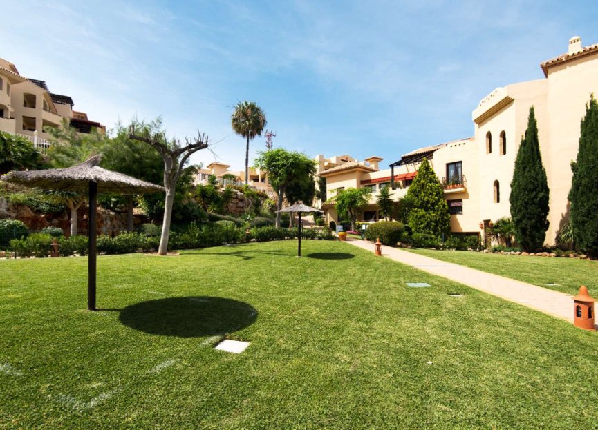 Resale - Apartment - Middle Floor Apartment - Benalmádena - Benalmadena Centro