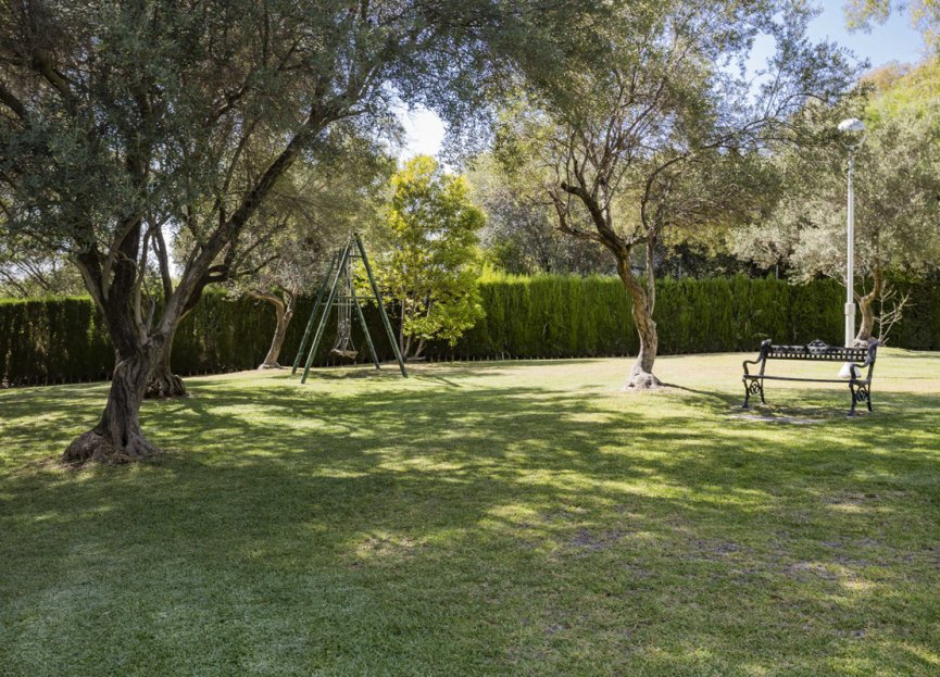 Resale - Apartment - Middle Floor Apartment - Marbella - Río Real