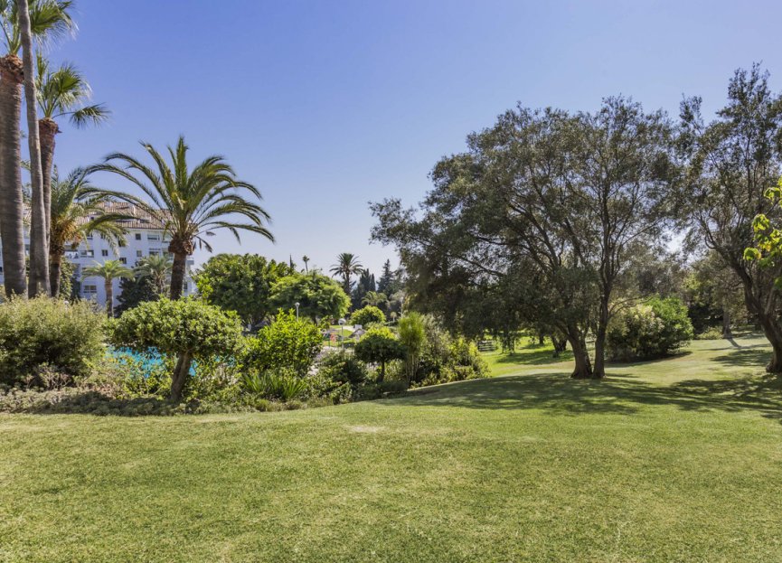 Resale - Apartment - Middle Floor Apartment - Marbella - Río Real