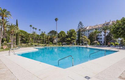 Resale - Apartment - Middle Floor Apartment - Marbella - Río Real