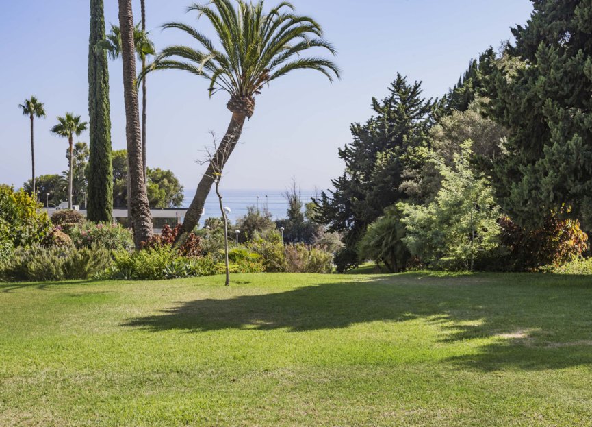 Resale - Apartment - Middle Floor Apartment - Marbella - Río Real