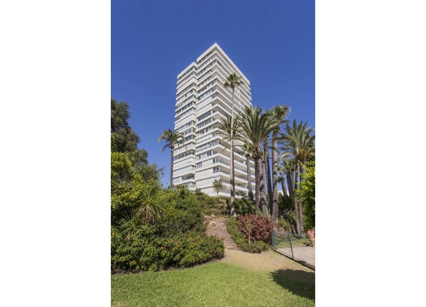 Resale - Apartment - Middle Floor Apartment - Marbella - Río Real