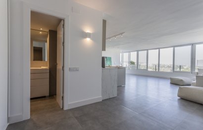 Resale - Apartment - Middle Floor Apartment - Marbella - Río Real