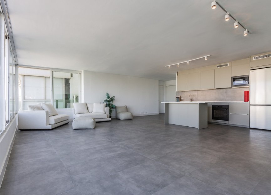 Resale - Apartment - Middle Floor Apartment - Marbella - Río Real