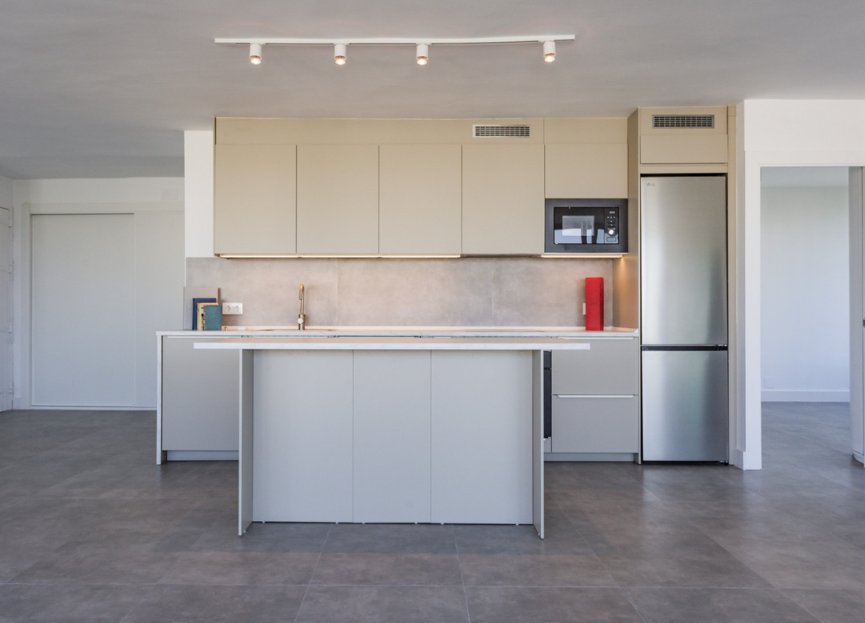 Resale - Apartment - Middle Floor Apartment - Marbella - Río Real