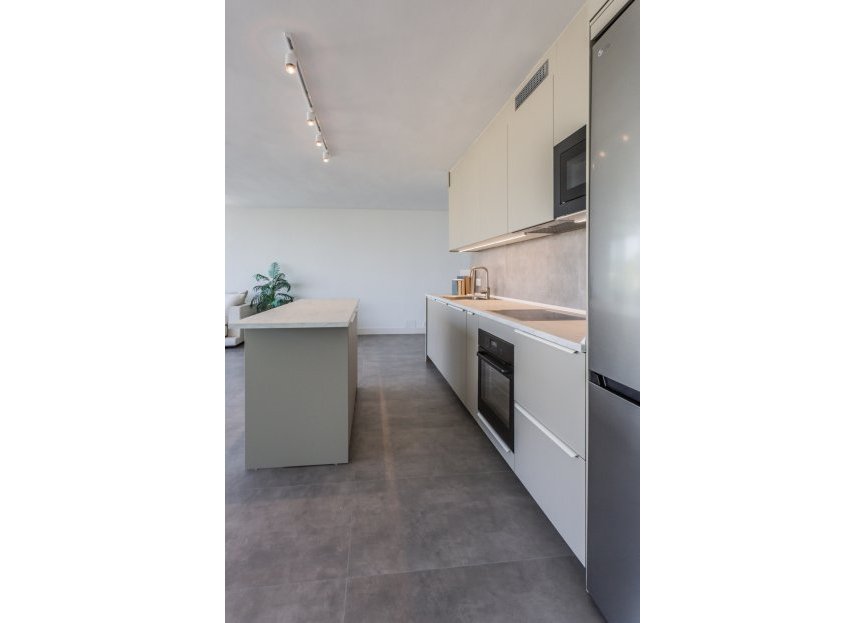 Resale - Apartment - Middle Floor Apartment - Marbella - Río Real