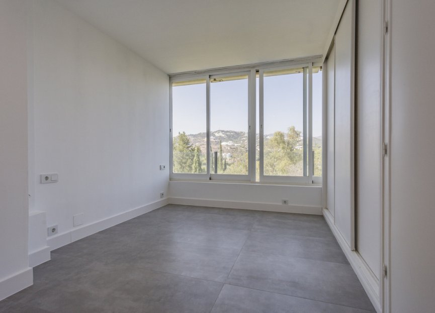 Resale - Apartment - Middle Floor Apartment - Marbella - Río Real