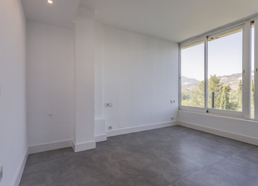 Resale - Apartment - Middle Floor Apartment - Marbella - Río Real