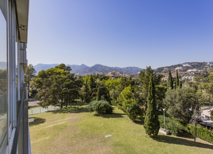 Resale - Apartment - Middle Floor Apartment - Marbella - Río Real