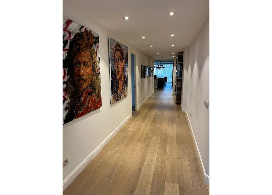 Resale - Apartment - Middle Floor Apartment - Marbella - Puerto Banús