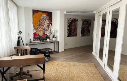 Resale - Apartment - Middle Floor Apartment - Marbella - Puerto Banús