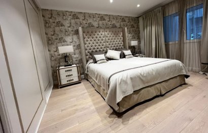 Resale - Apartment - Middle Floor Apartment - Marbella - Puerto Banús