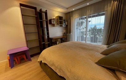 Resale - Apartment - Middle Floor Apartment - Marbella - Puerto Banús